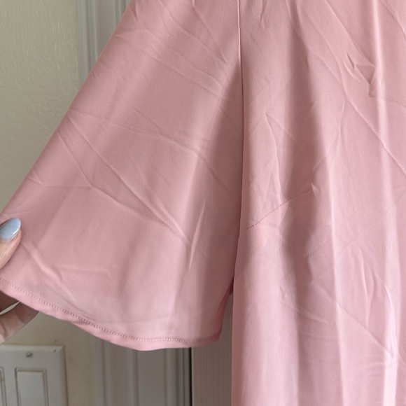 Eloquii flutter sleeve light pink top! Size 16 - Picture 3 of 3